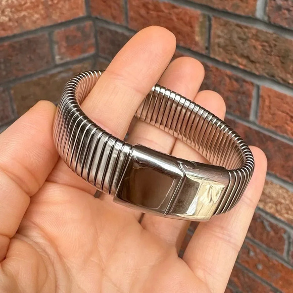 Anthropologie Stainless Steel Waterproof Tarnish Snake Chain Bracelet - Picture 13 of 13